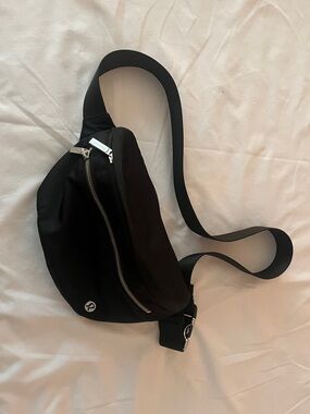 Lululemon city adventurer belt bag